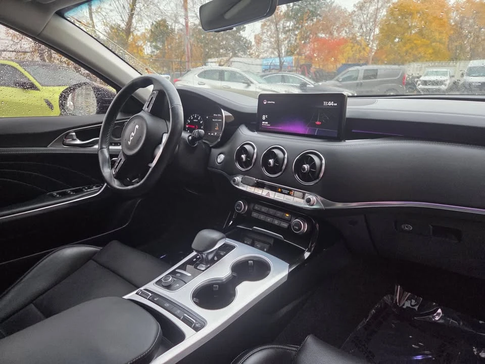 2022 Kia Stinger GT - Image 8 of 20