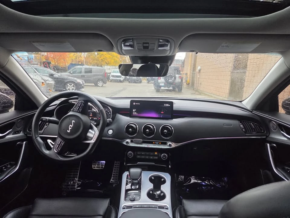 2022 Kia Stinger GT - Image 9 of 20