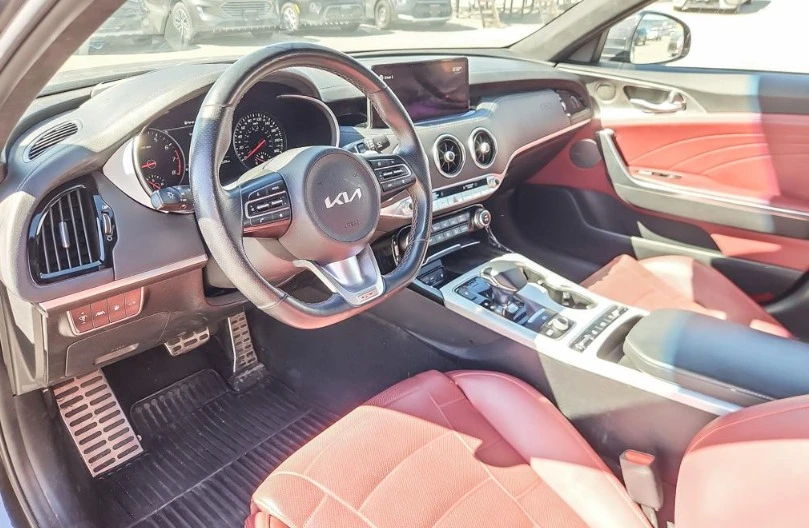 2022 Kia Stinger GT - Image 7 of 9