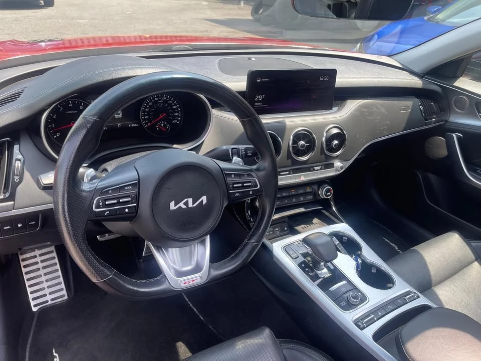 2022 Kia Stinger GT - Image 14 of 15