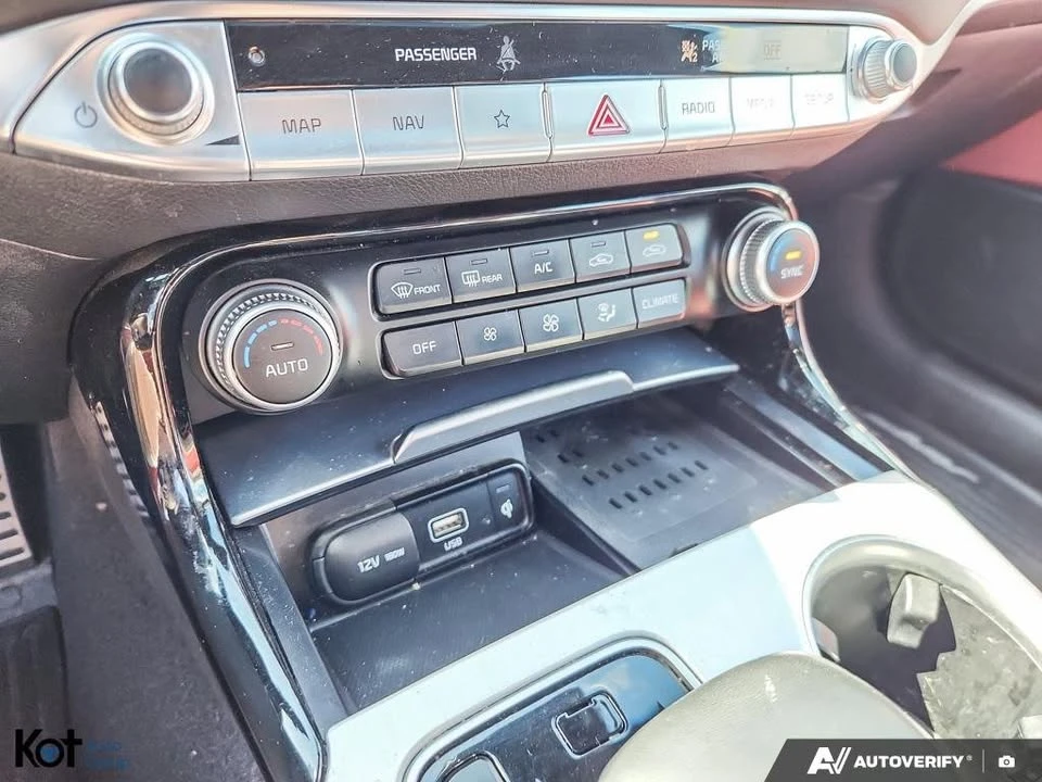 2022 Kia Stinger GT - Image 10 of 17