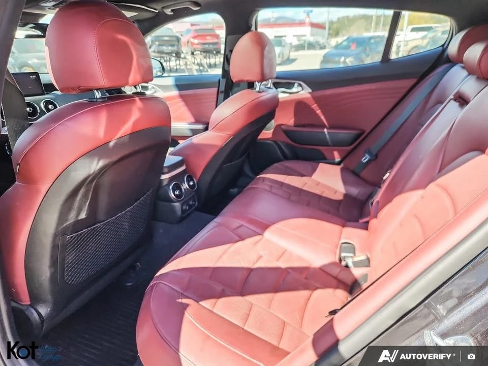 2022 Kia Stinger GT - Image 12 of 17