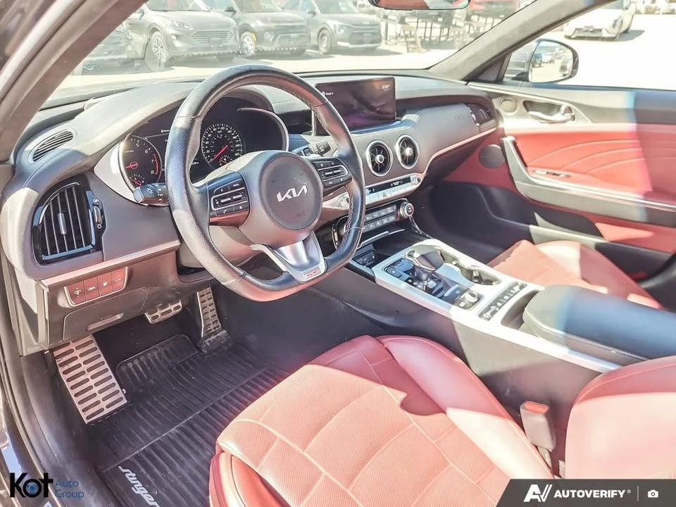 2022 Kia Stinger GT - Image 8 of 17