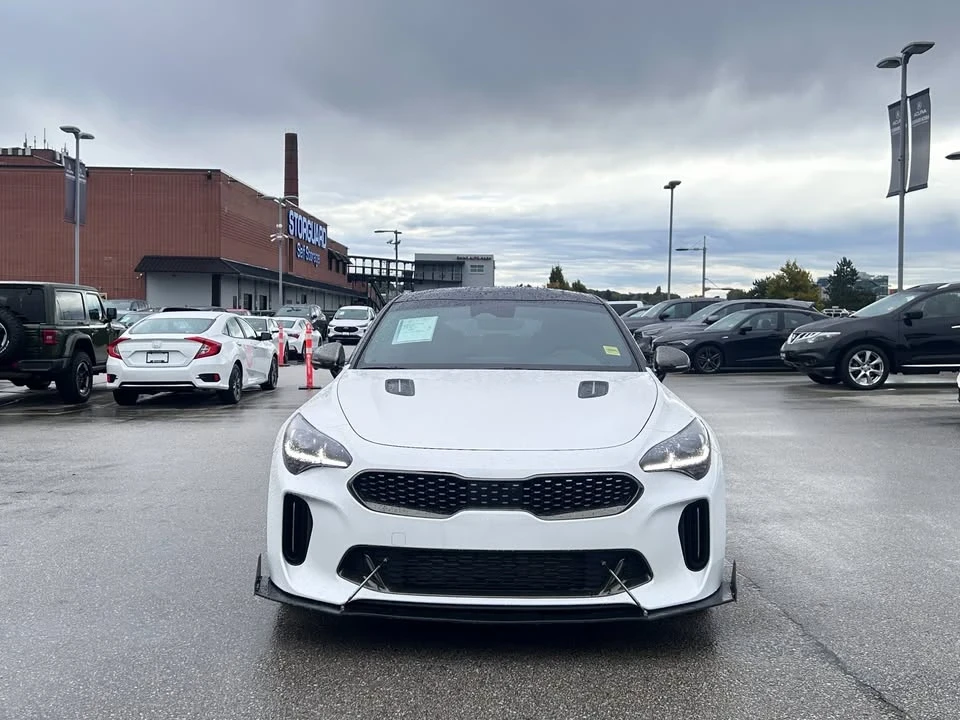 2022 Kia Stinger GT - Image 2 of 17