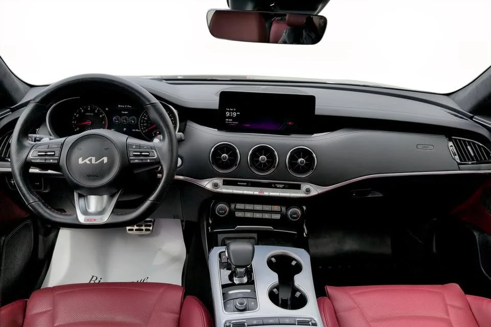 2022 Kia Stinger GT - Image 7 of 12