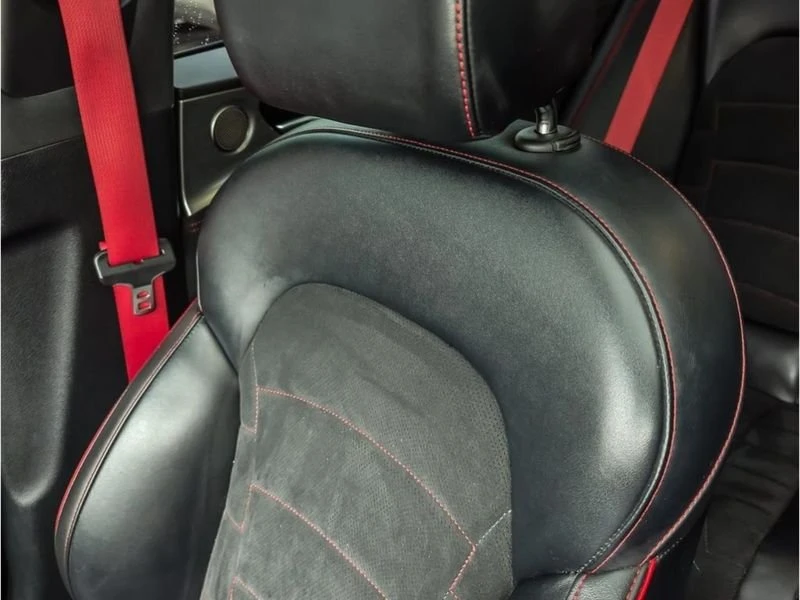 2022 Kia Stinger GT - Image 13 of 20