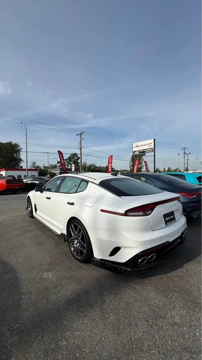 2022 Kia Stinger GT - Image 2 of 6