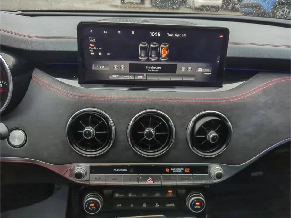 2022 Kia Stinger GT - Image 17 of 19
