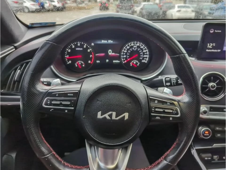 2022 Kia Stinger GT - Image 13 of 19