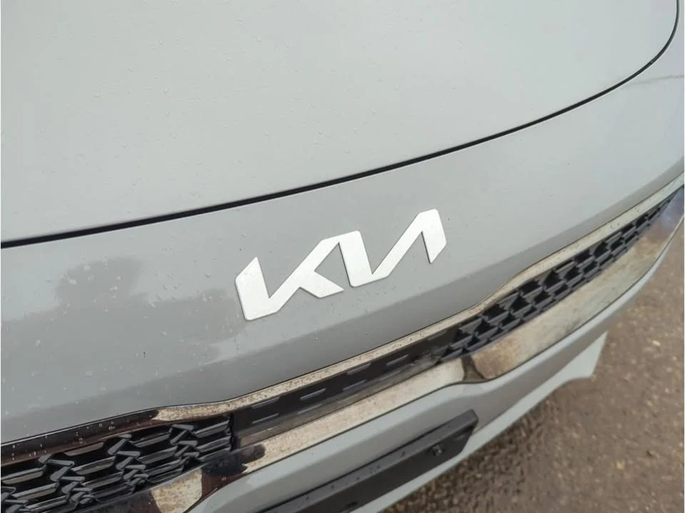 2022 Kia Stinger GT - Image 9 of 19