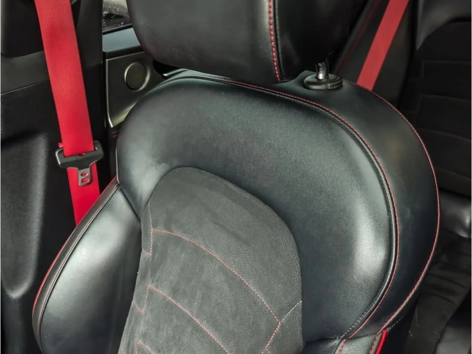 2022 Kia Stinger GT - Image 18 of 19