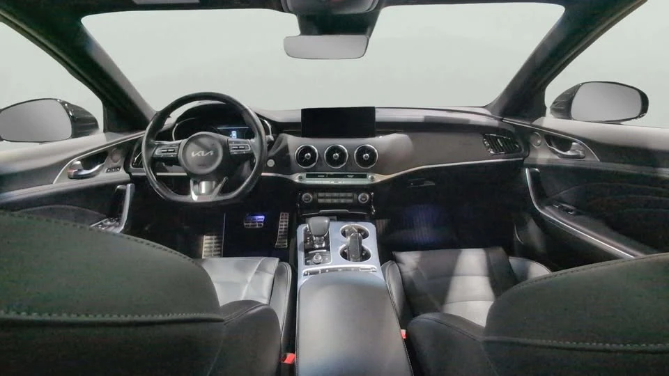 2022 Kia Stinger GT - Image 16 of 20