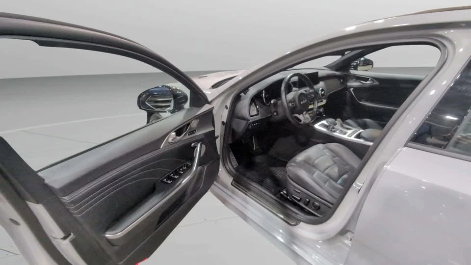 2022 Kia Stinger GT - Image 14 of 20
