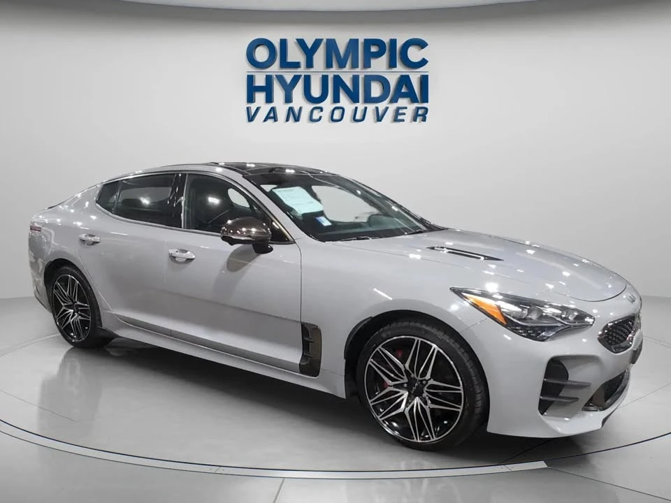 2022 Kia Stinger GT - Image 11 of 20