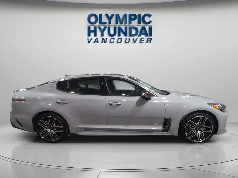 2022 Kia Stinger GT - Image 10 of 20