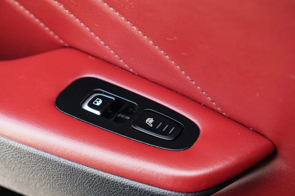 2022 Kia Stinger GT - Image 18 of 19