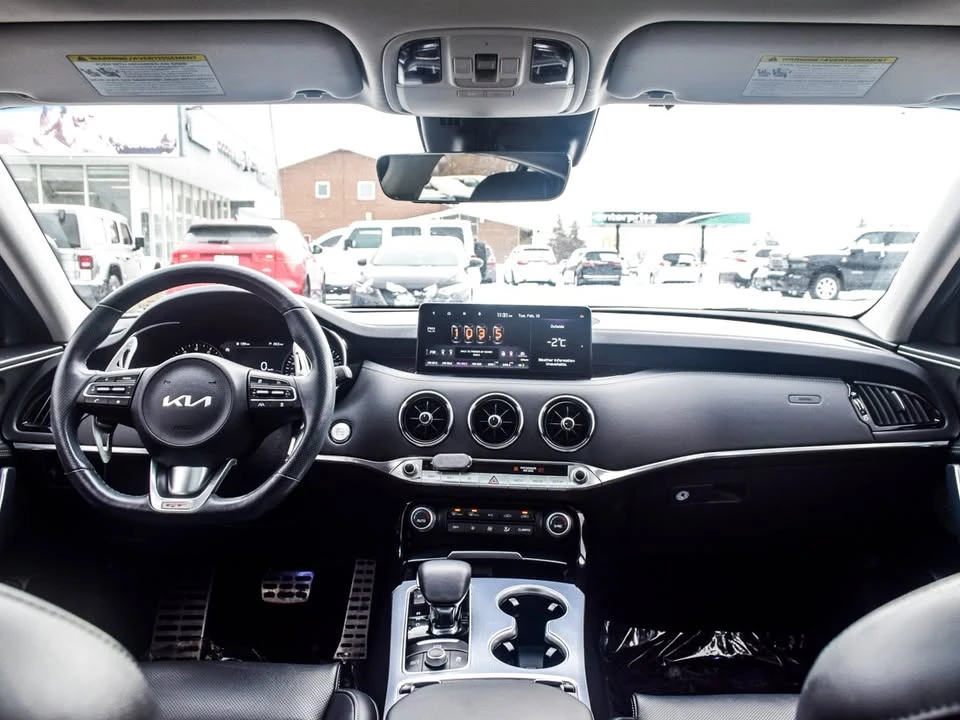 2022 Kia Stinger GT - Image 14 of 20