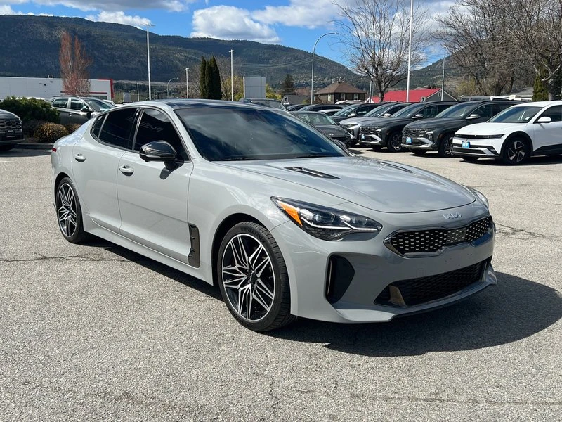2022 Kia Stinger GT - Image 10 of 18