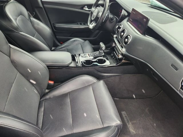 2022 Kia Stinger - Image 14 of 20