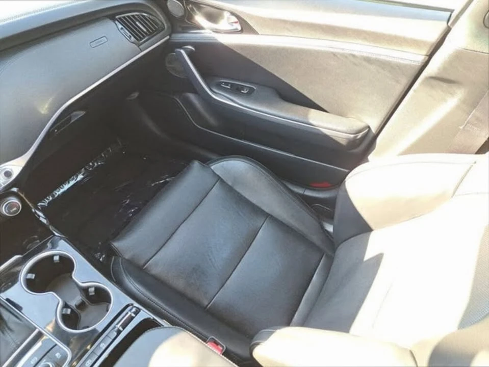 2022 Kia Stinger - Image 11 of 19