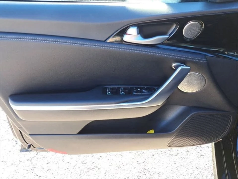 2022 Kia Stinger - Image 12 of 19