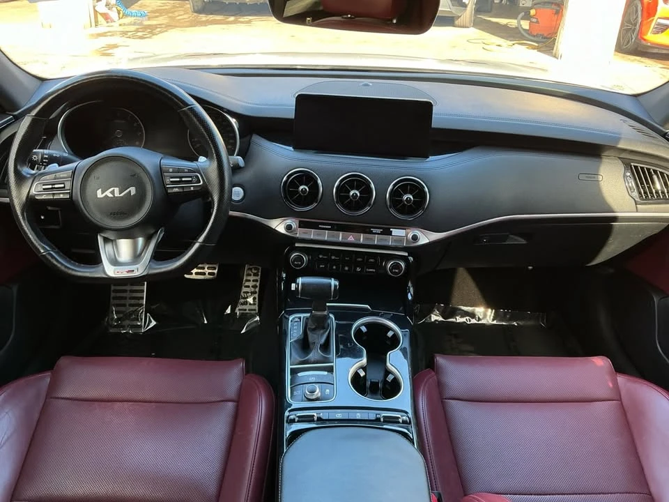2022 Kia Stinger - Image 16 of 20