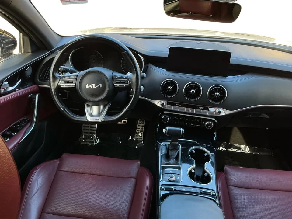 2022 Kia Stinger - Image 15 of 20