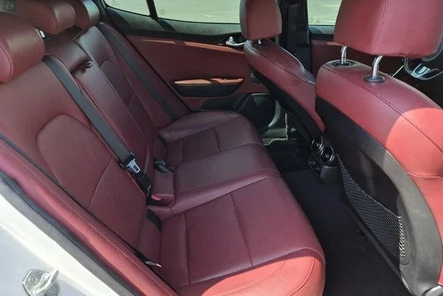 2022 Kia Stinger - Image 14 of 20