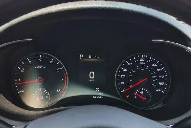 2022 Kia Stinger - Image 17 of 20