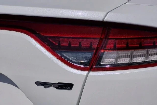 2022 Kia Stinger - Image 9 of 20