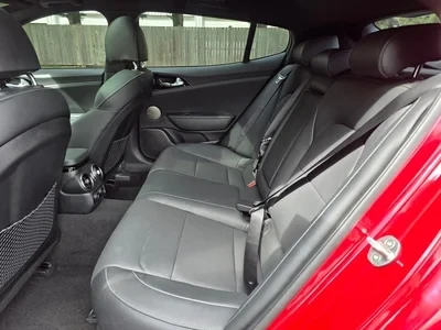 2022 Kia Stinger - Image 9 of 12