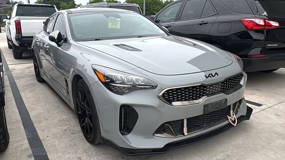2022 Kia Stinger - Image 2 of 6