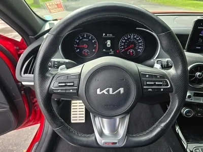 2022 Kia Stinger - Image 10 of 12