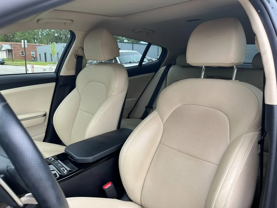 2022 Kia Stinger - Image 13 of 17