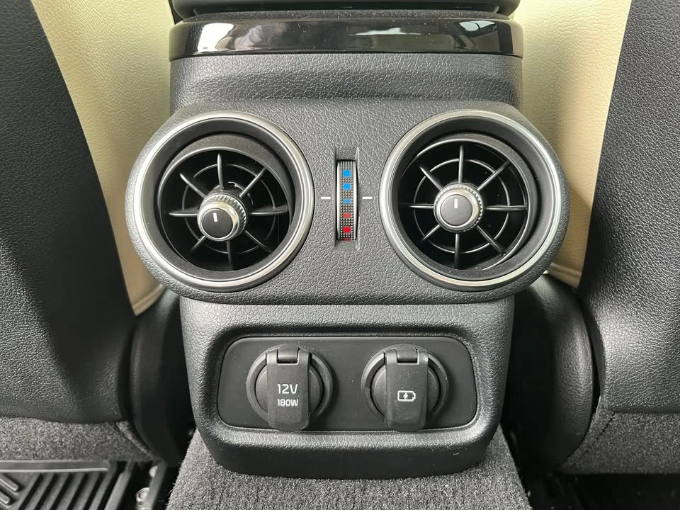 2022 Kia Stinger - Image 14 of 17
