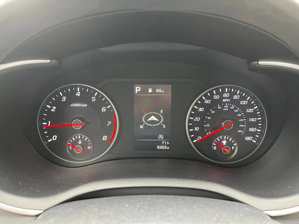 2022 Kia Stinger - Image 10 of 17