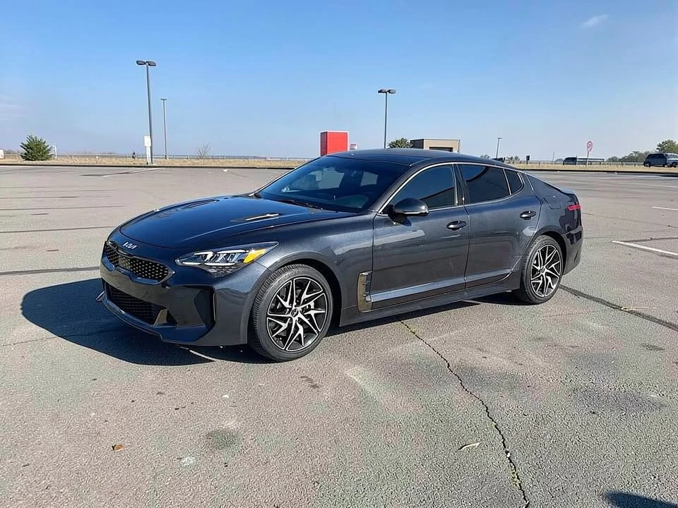 2022 Kia Stinger - Image 3 of 20