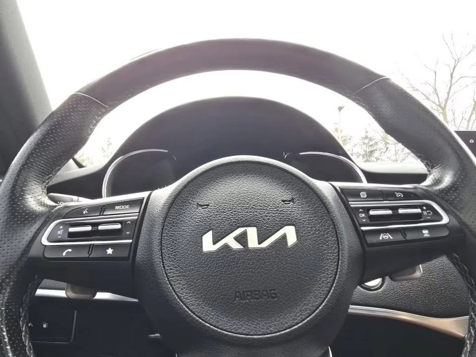 2022 Kia Stinger - Image 7 of 11