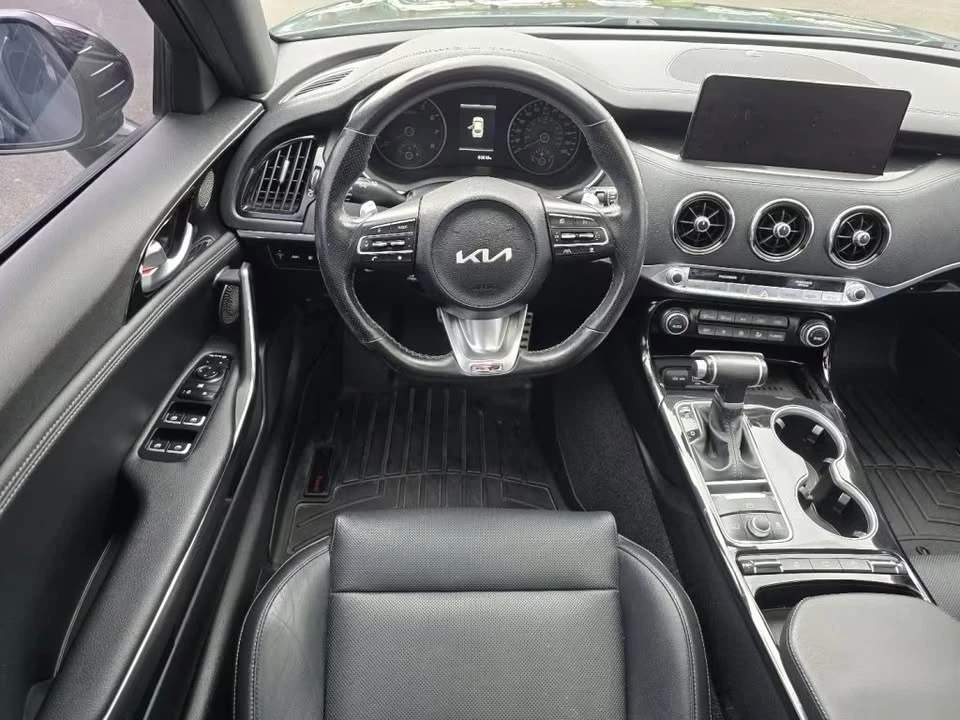 2022 Kia Stinger - Image 10 of 11