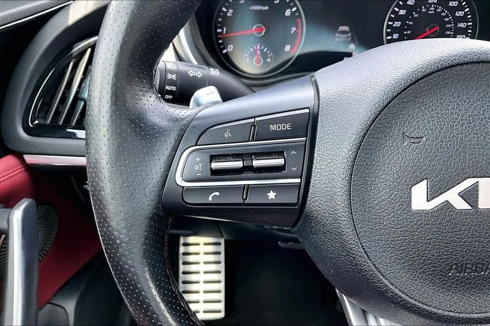 2022 Kia Stinger - Image 11 of 20