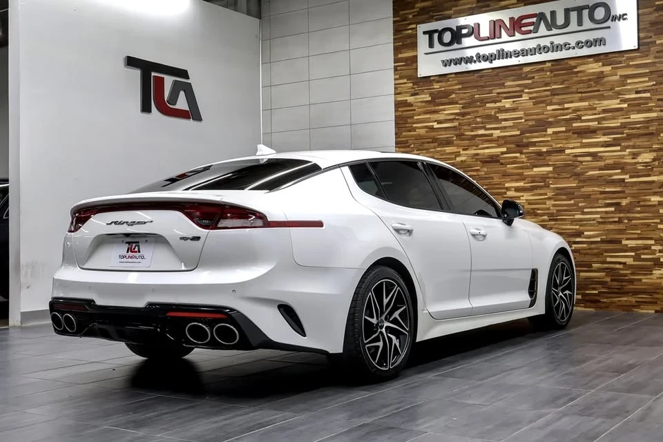 2022 Kia Stinger - Image 9 of 20