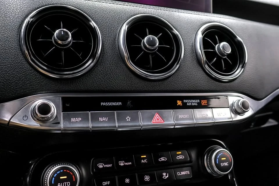 2022 Kia Stinger - Image 19 of 20