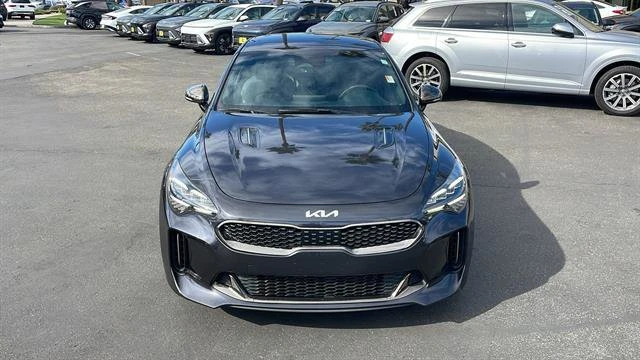 2022 Kia Stinger - Image 2 of 9