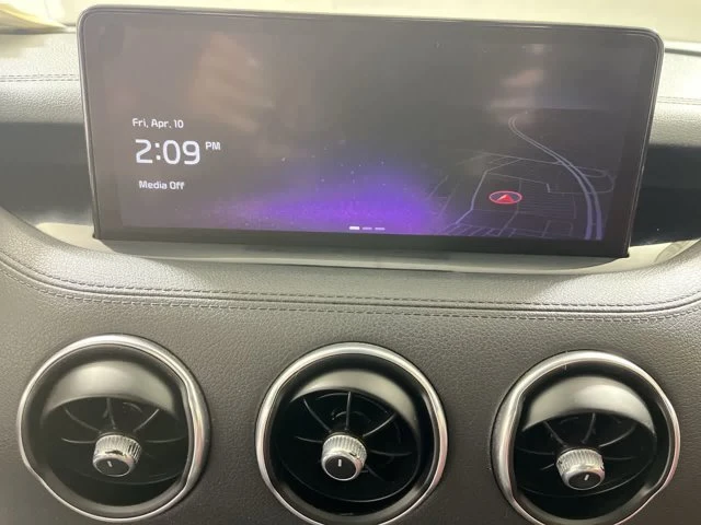 2022 Kia Stinger - Image 17 of 20