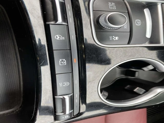 2022 Kia Stinger - Image 13 of 20