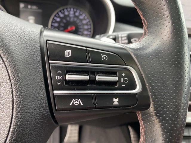 2022 Kia Stinger - Image 15 of 20