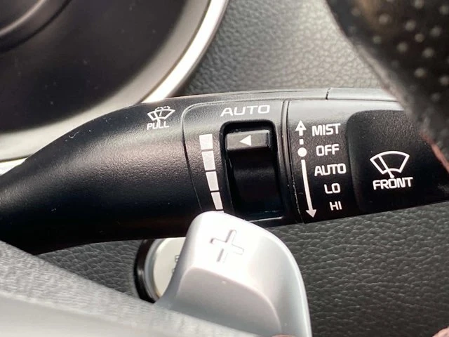 2022 Kia Stinger - Image 18 of 20