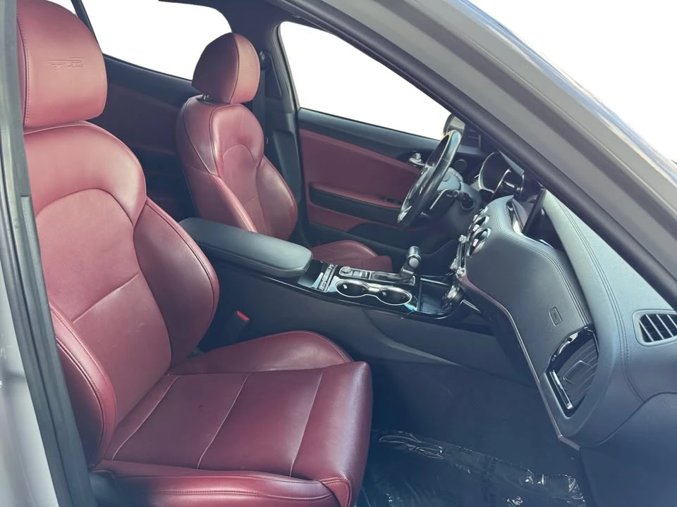 2022 Kia Stinger - Image 15 of 20