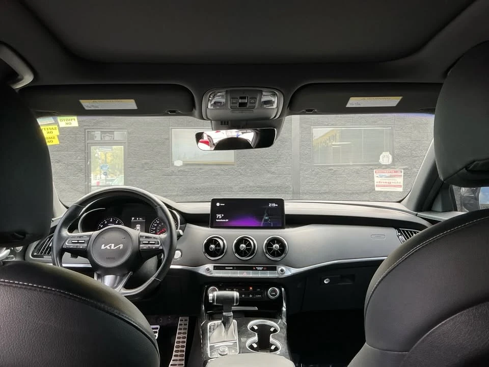 2022 Kia Stinger - Image 16 of 20