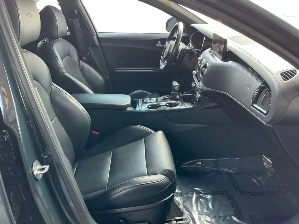 2022 Kia Stinger - Image 15 of 20